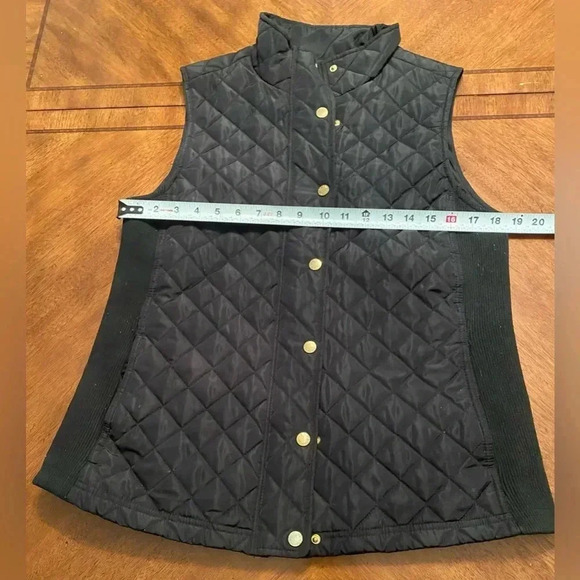 Cynthia Rowley Women’s Quilted Black Zip/Snap Front Vest Pockets EUC Size Medium - Picture 4 of 6